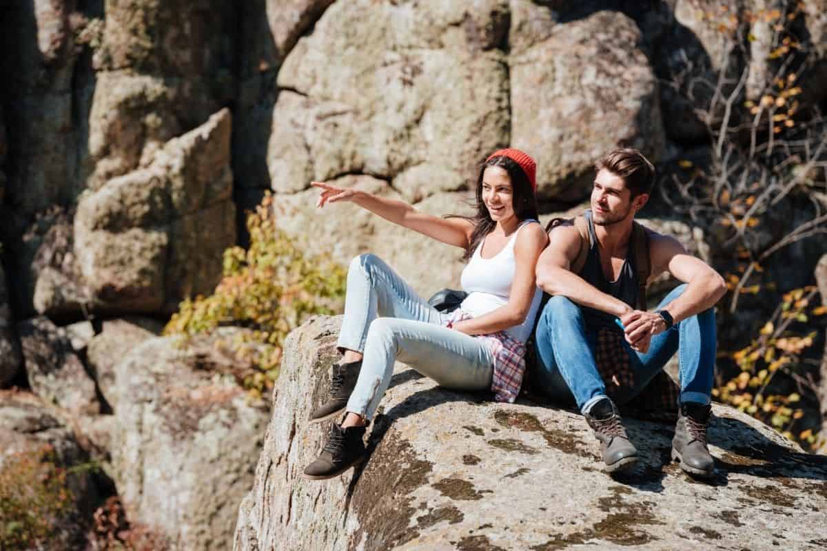 is-hiking-a-good-first-date-mountain-treads