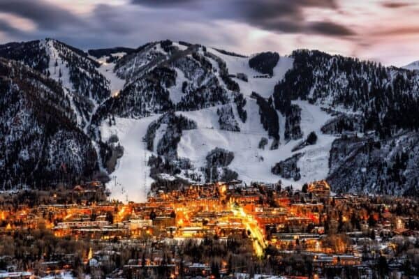 How Much Is Skiing In Colorado? 19 Examples | Mountain Treads